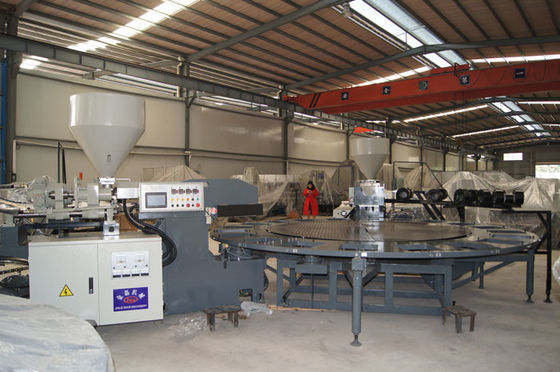 Zapato de seguridad automático que hace la máquina, molde del zapato de los deportes del PVC único que hace la máquina