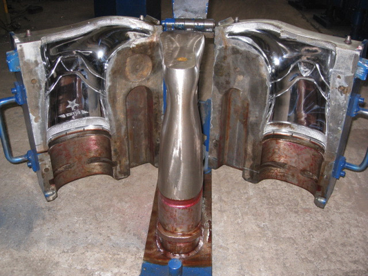 Máquina del moldeo a presión del color del doble 55KW para la fabricación del PVC Gumboots