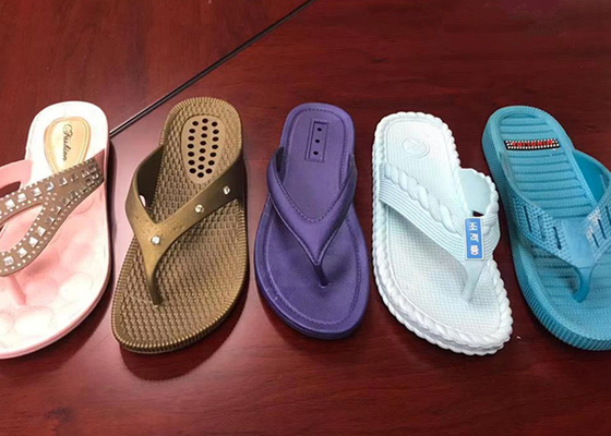 Fácil actúe el zapato que hace la máquina para la sandalia plástica de los deslizadores